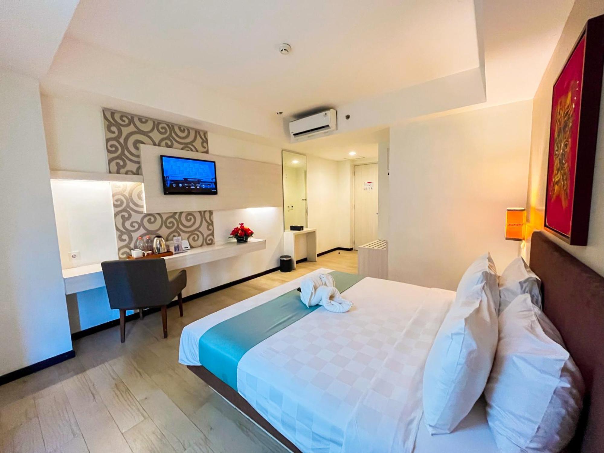Luxury Malioboro Hotel Yogyakarta Exterior foto